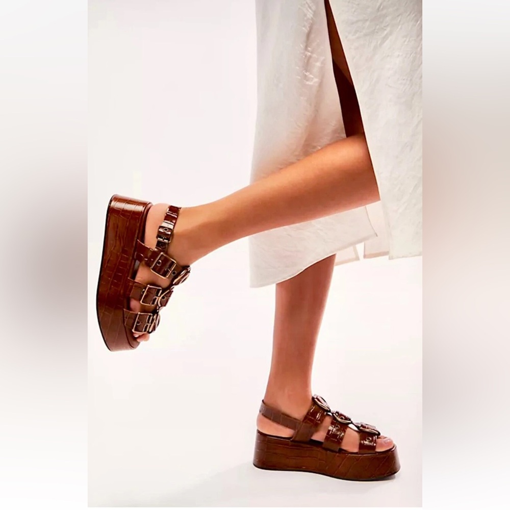 Free People Amor Flatform Platform Sandal Brown Embossed Croc Leather